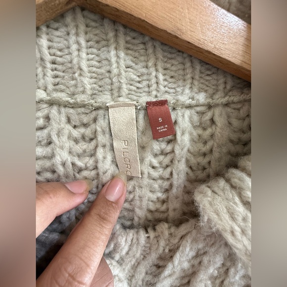 Pilcro Cream Sweater with Yellow Flower - Picture 4 of 8